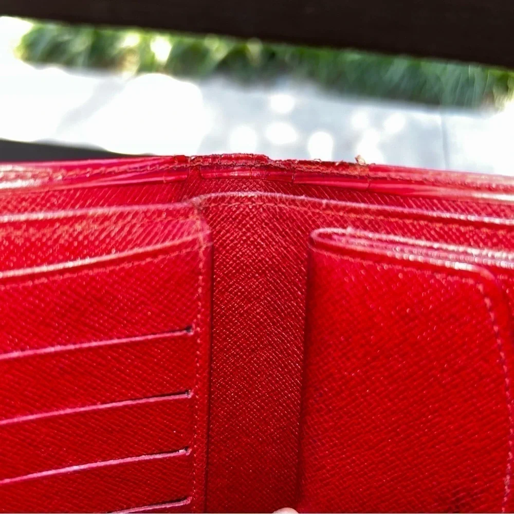 Louis Vuitton good imperfections